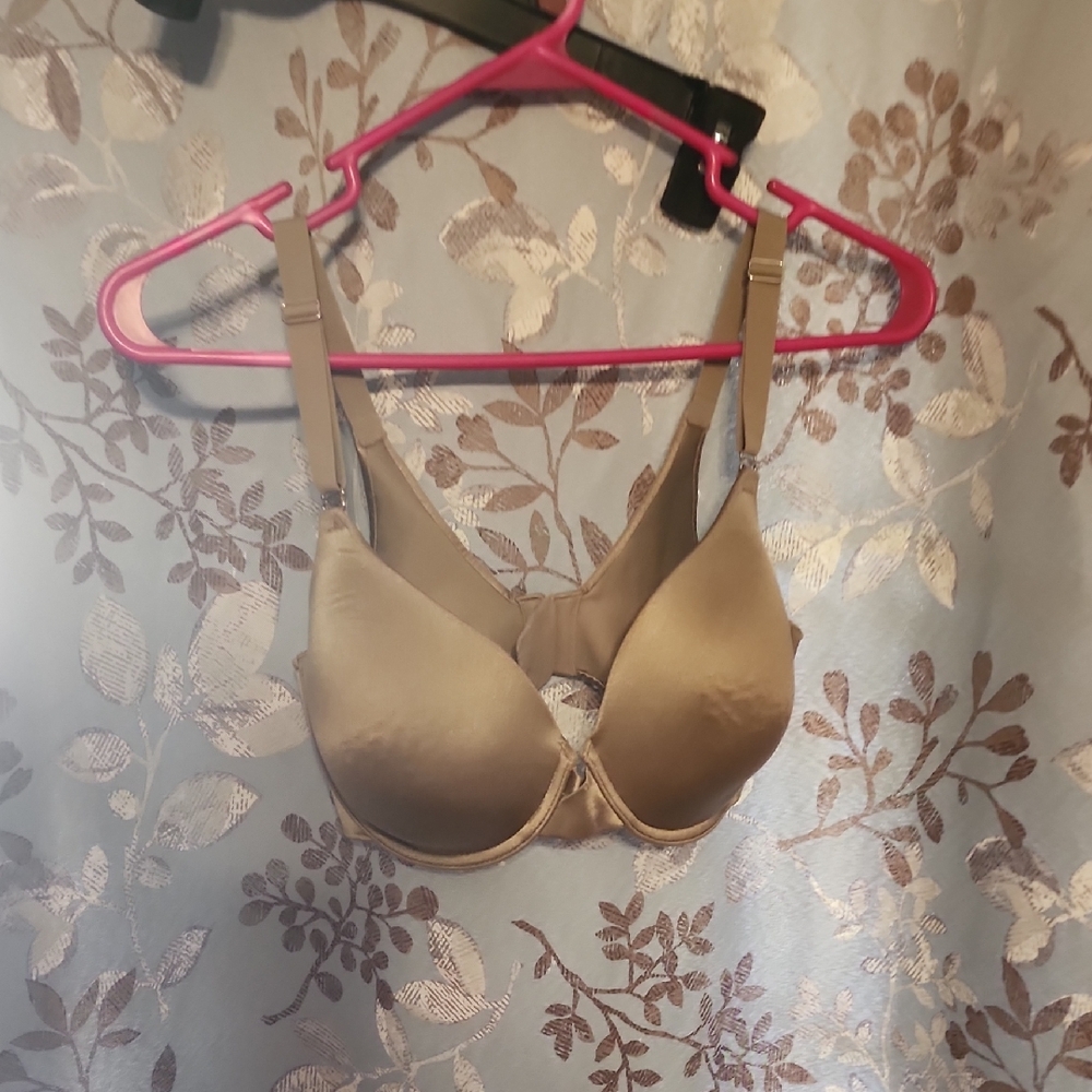 🎯Maidenform Smooth Nude/Tan Underwire T-Shirt Bra